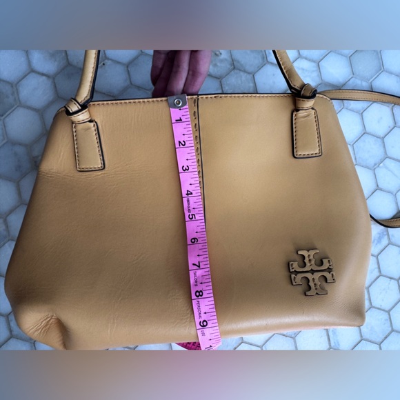 Tory Burch McGraw Small Leather Tote – Butter Yellow - Picture 5 of 16